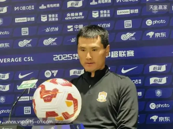 邵佳一：理解球迷恨铁不成钢的心情，这对我来说是一种动力