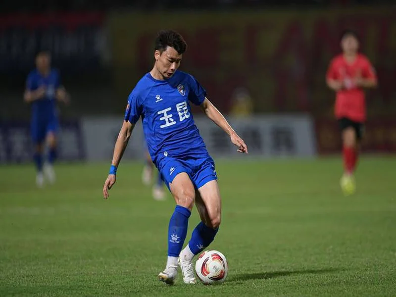 云南玉昆官方：罗竞等5人不再续约，恩里克、内内解约，马镇离队