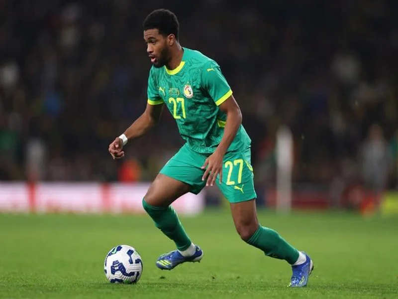 非洲杯决赛中断姆巴耶给朋友发照片,事后道歉:没想那么多